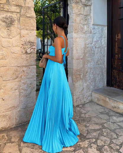 Robe Longue Chic à Bretelles – Élégance Moderne