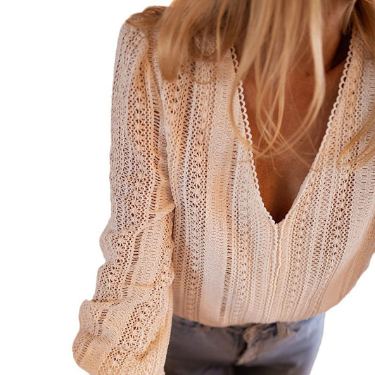 Chemise Col V Femme – Ligne Épurée & Confort