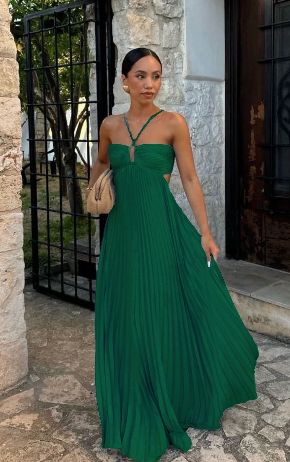 Robe Longue Chic à Bretelles – Élégance Moderne