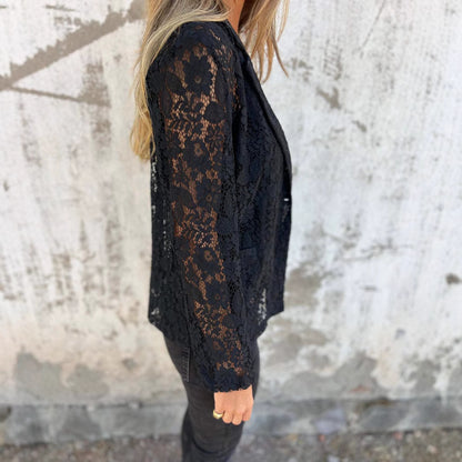 Ensemble Femme Mode – Détail Dentelle Raffiné